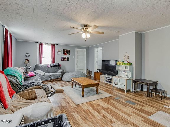5th image of 608 W Pearl St