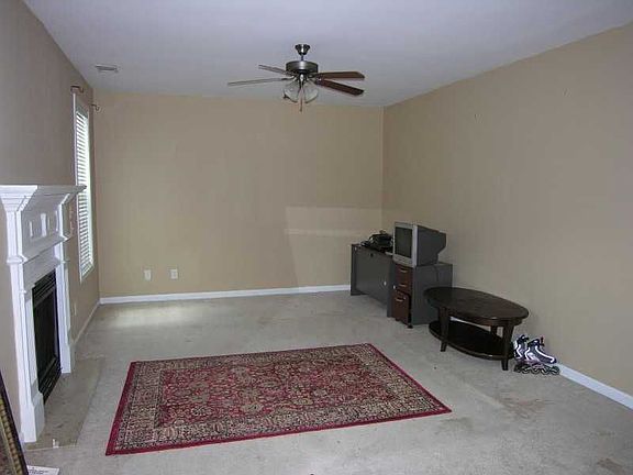 4th image of 954 Rozena Pl