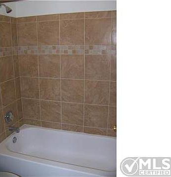 5th image of 2891 SE Hutchings Ave