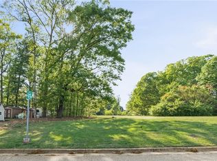 2802 Merryweather Rd #10, Greensboro, NC 27407