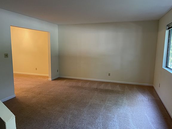 2nd image of 101 Harvest Dr #1