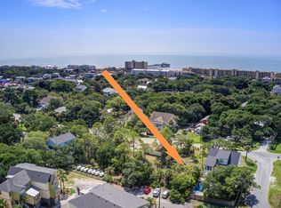 208 W Indian Ave, Folly Beach, SC 29439