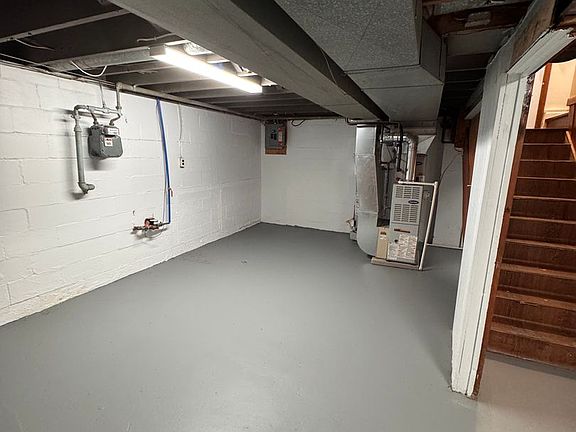 4th image of 608 Forsythe Ave