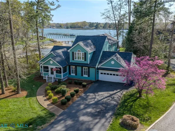41 Kilmer Ln, Urbanna, VA 23175