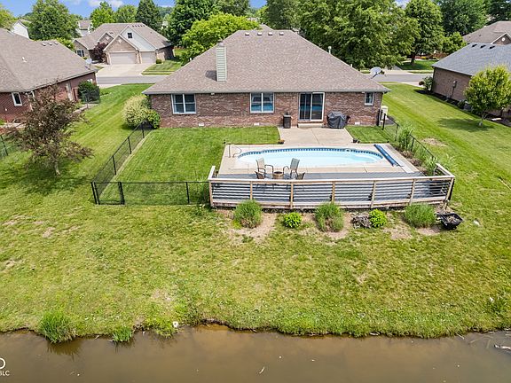 2nd image of 6629 Woodcrest Dr