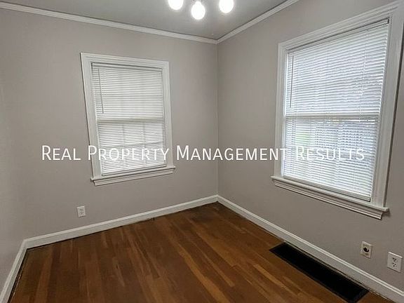 5th image of 1009-1011 Macarthur Cir #1009