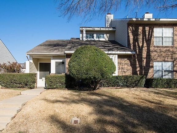 3rd image of 825 Summercreek Dr