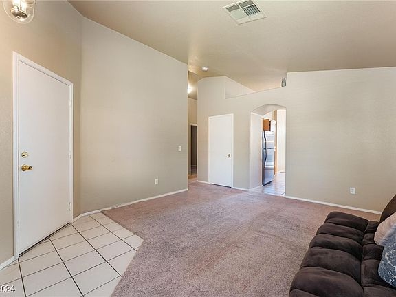 4th image of 2049 Rose Coral Ave
