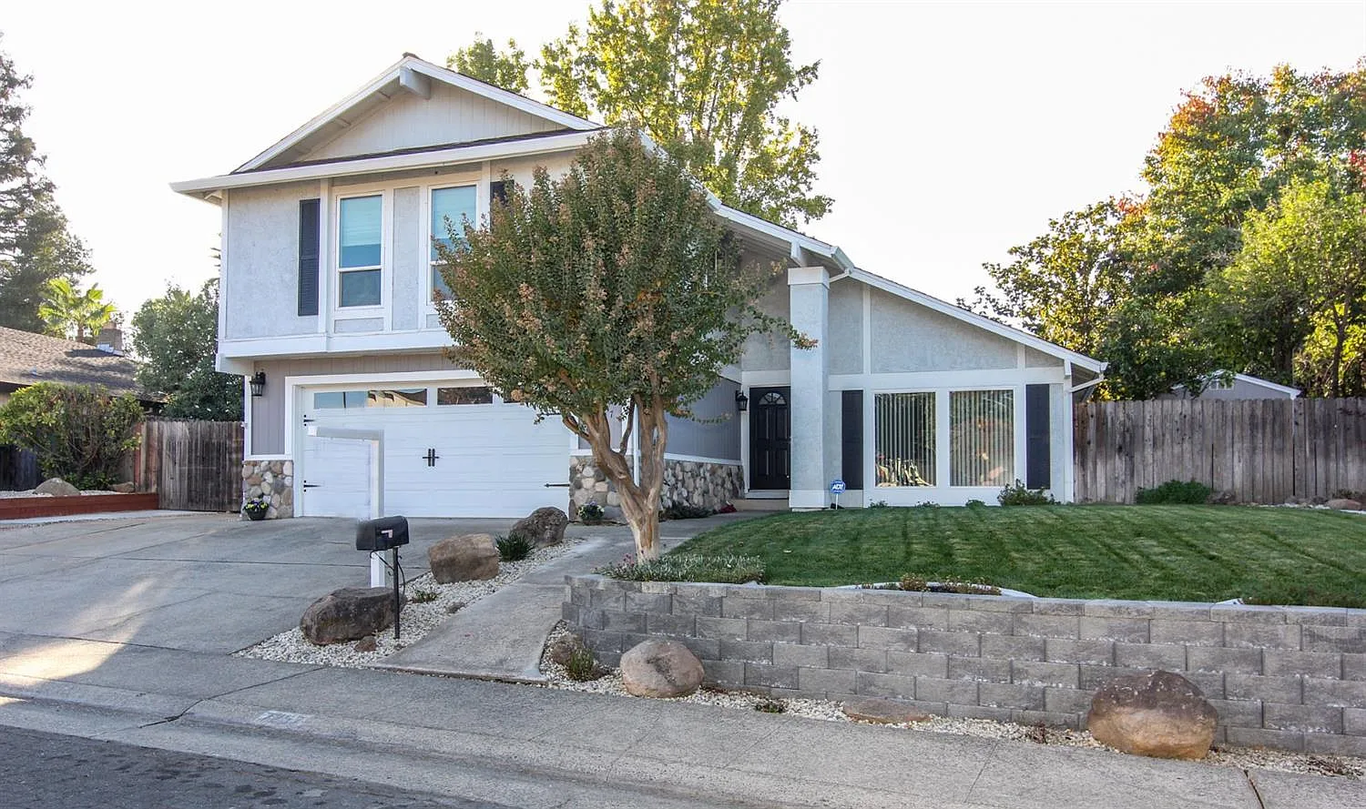 7257 Quailwood Way photo 1