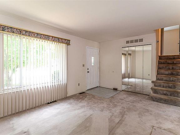 5th image of 9246 Abbey Ln