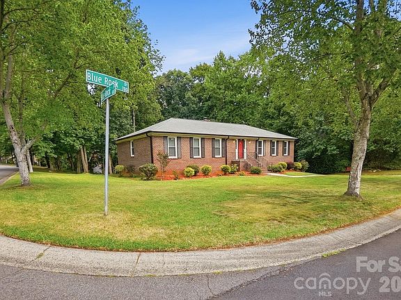 4th image of 701 Blue Rock Dr