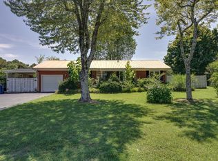 712 Smith Ave, Hohenwald, TN 38462