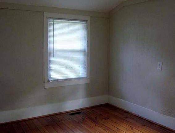 3rd image of 768 W Forest Ave