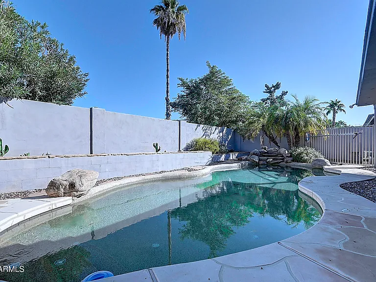 6914 E Beverly Ln — Photo 29