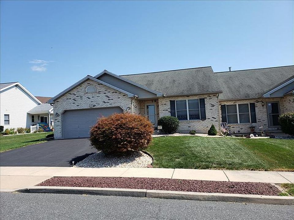 1st image of 3047 Eisenhower Dr