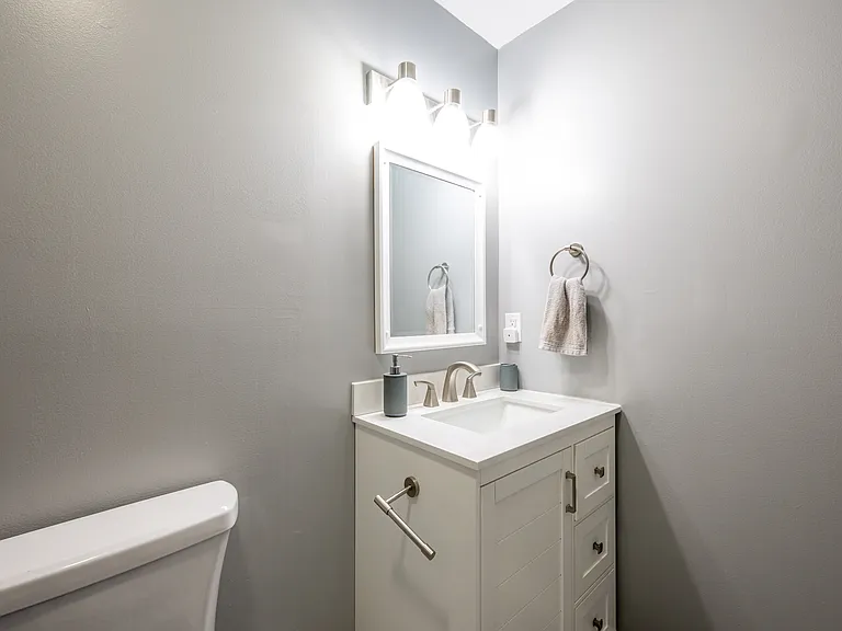 527 S Pitt St #14 — Photo 12