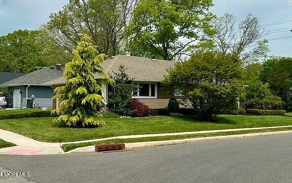 3rd image of 1776 Mount Idenburg Lane