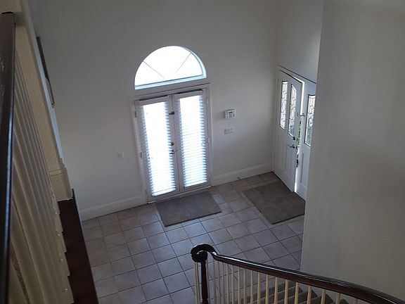 4th image of 41995 Maryn Ct