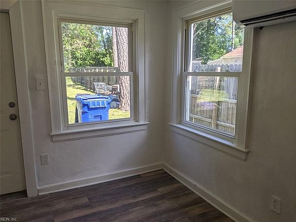5th image of 16 Greeneland Blvd