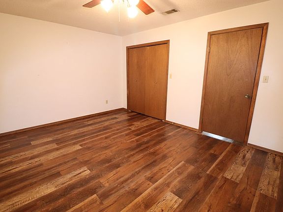 5th image of 3113 Peggy St