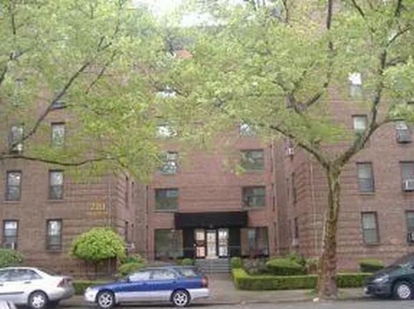 2211 Bragg Street image 1 of 12