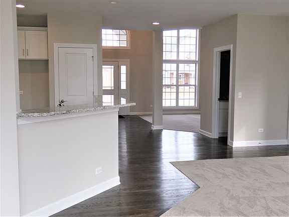 5th image of 24810 W Winterberry Ln