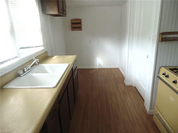 4th image of 266 Sobul Ave