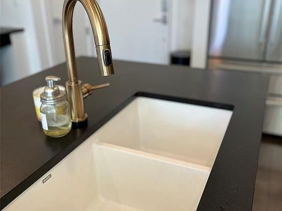 3rd image of 207 W Johanna St #309