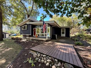 1176 Greenfield Ave, Niles, MI 49120