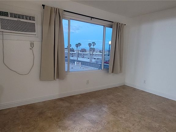 3rd image of 305 N 10th St APT 30