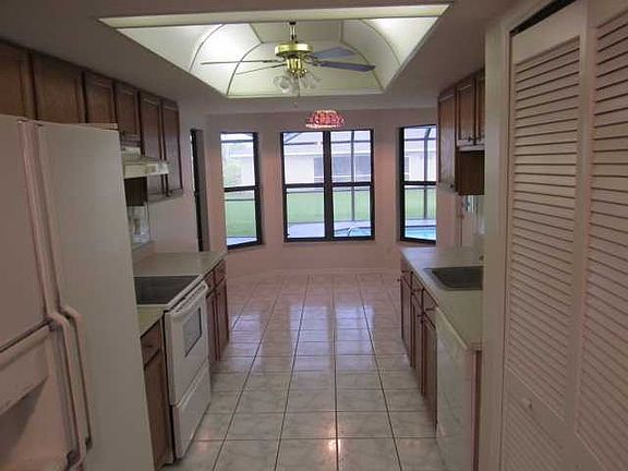 5th image of 1318 NE Van Loon Ln