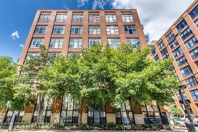 1st image of 701 W Jackson Blvd APT 603C