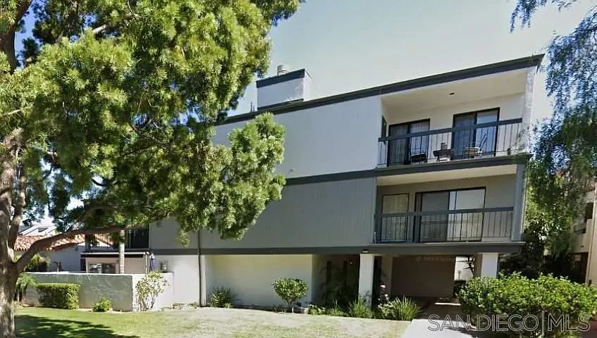 1st image of 911 E Ave APT 204