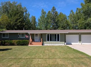 214 Shorewood Dr, International Falls, MN 56649