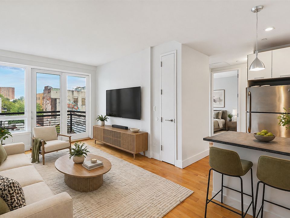 1st image of 836 Dekalb Ave #507B