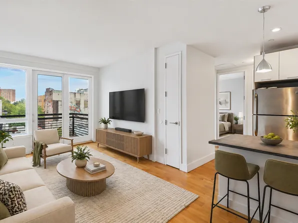 836 Dekalb Avenue image 1 of 9