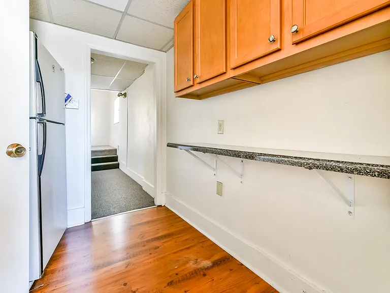 256 N Craig St #2 — Photo 3