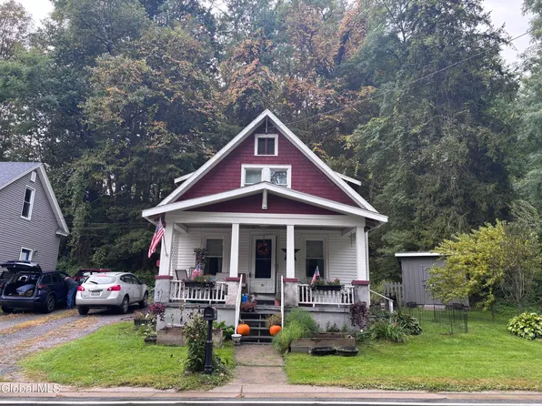 81 Ft Johnson Avenue, Fort Johnson, NY 12070