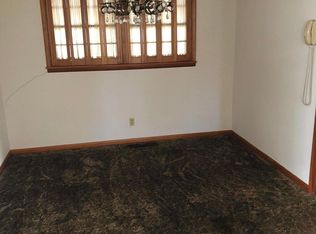 611 Sappington St, Centralia, MO 65240