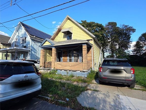 3rd image of 301 Peach St