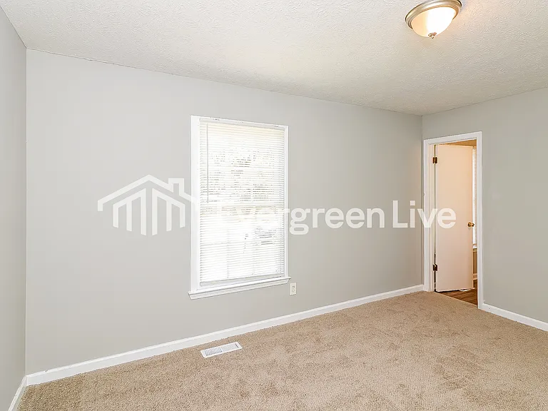 7382 Grovewood Dr — Photo 10