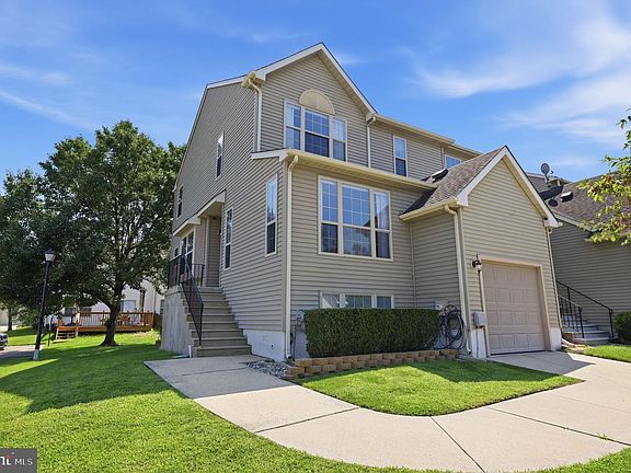 2nd image of 10 Larkspur Ct