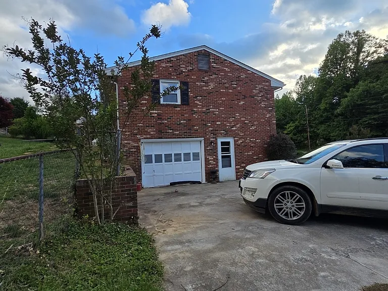 1849 Rainbow Forest Dr — Photo 4