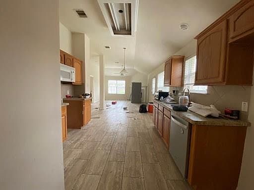 5th image of 19614 Dakota Springs Dr