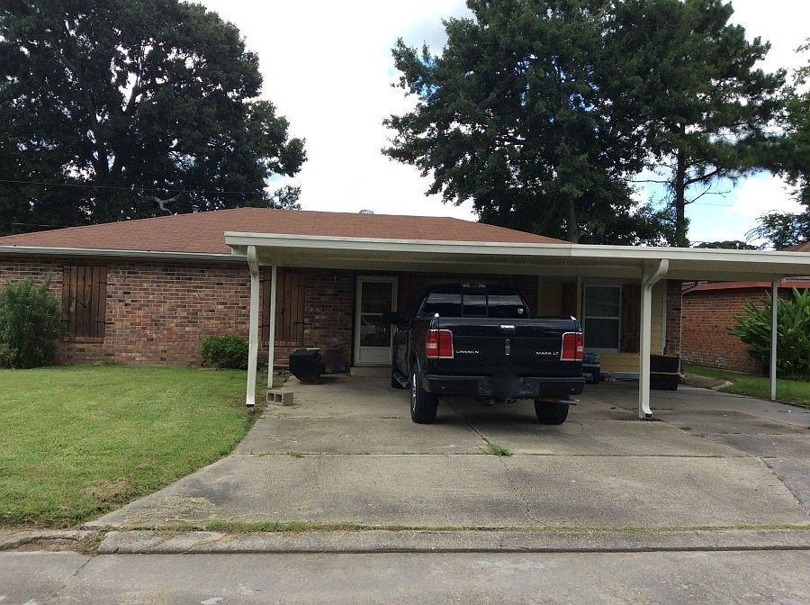 1st image of 208 Fairmont Dr