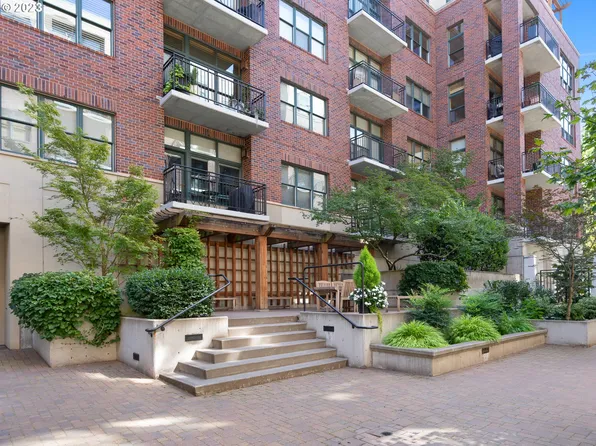 820 NW 12th Ave APT 604, Portland, OR 97209