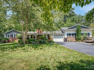 172 Pine Valley Rd, East Flat Rock, NC 28726