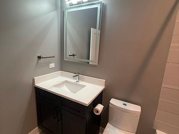 5th image of 1427 N Sedgwick St #1