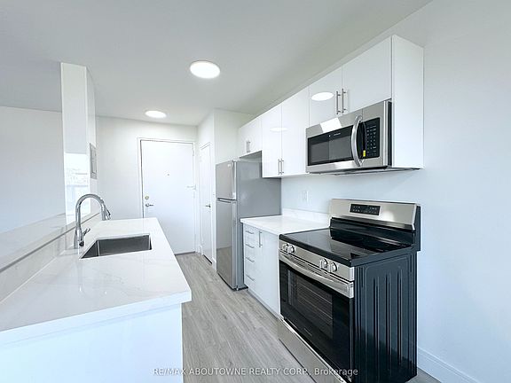 4th image of 79 Jameson Ave #716