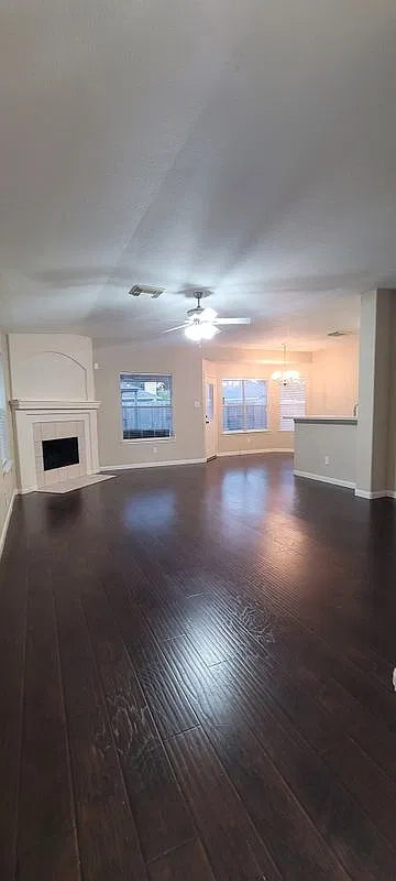 3 bed, 2.0 bath, 1455 sqft, $2,000 — Photo 3